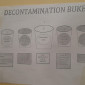 Wir bekommen eine Urkunde überreicht für die Damen des Karatu-Ladens